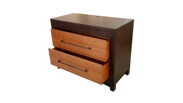 ভালো দাম Double Drawer Wooden Hotel Room Dresser / Long Handle Luxury Bedroom Furniture অনলাইন