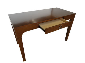 ভালো দাম High Gloass Hotel Writing Desk For Bedroom , Walnut Writing Table 0.2CBM অনলাইন