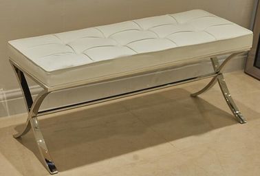 ভালো দাম Button Tufted Leather Bedroom Ottoman Bench Durable With Mental Legs , Black Colors অনলাইন